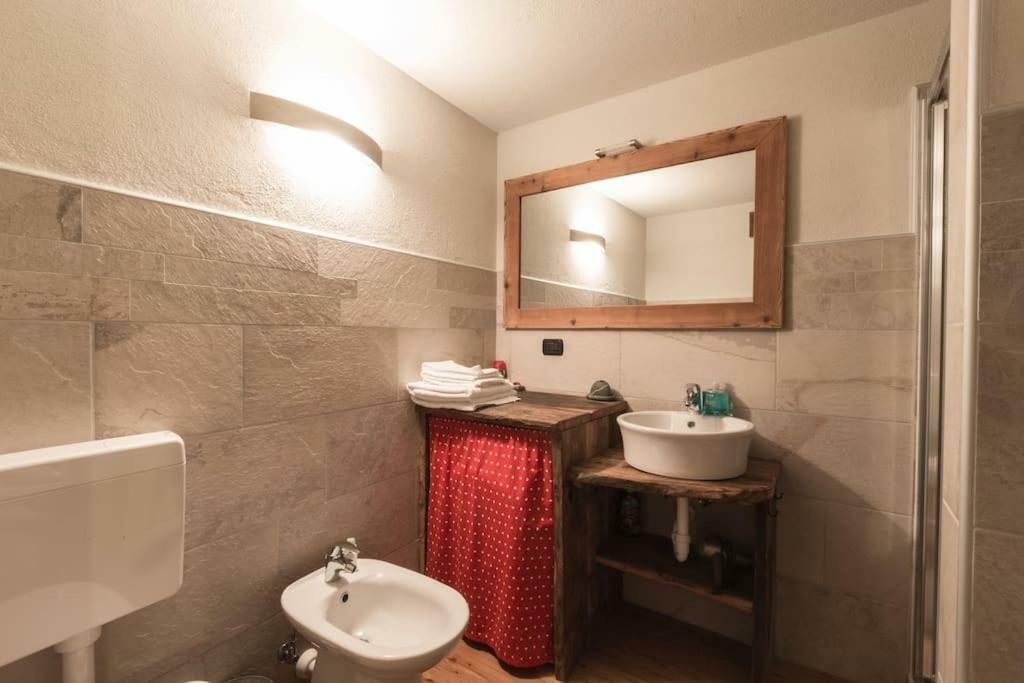 Apartamento Vecchio Fienile Aosta Exterior foto